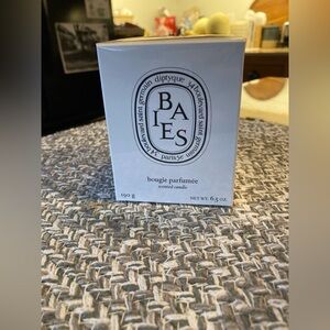 NEW/Sealed - diptyque (Berries) Baies Candle in White Box, 6.5oz